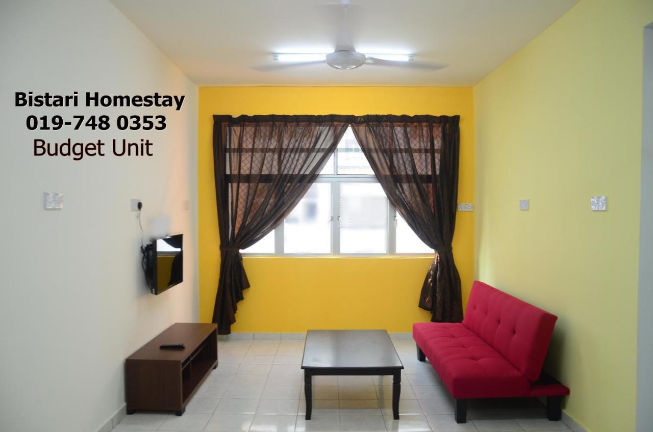 Bistari Homestay Parit Raja Uthm Kültér fotó